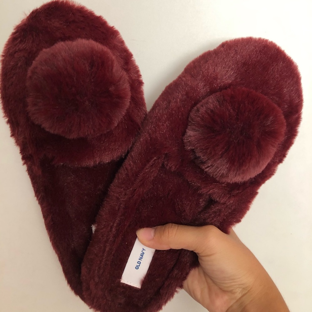 Old Navy Fluffy House SlippersNWOT